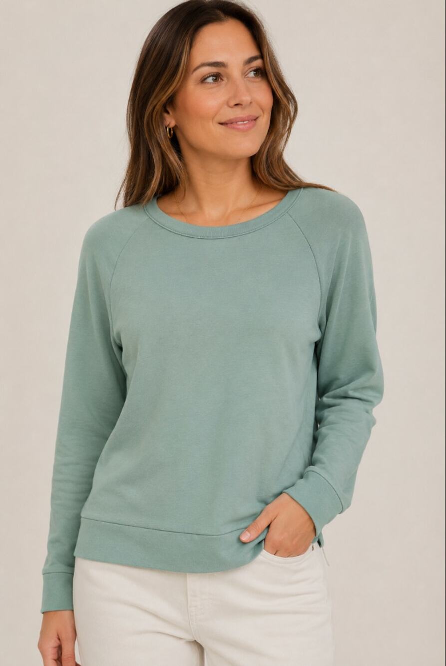 Eddie Bauer Lightweight Sweatshirt Women M Green Stretchy Soft Casual Cozy